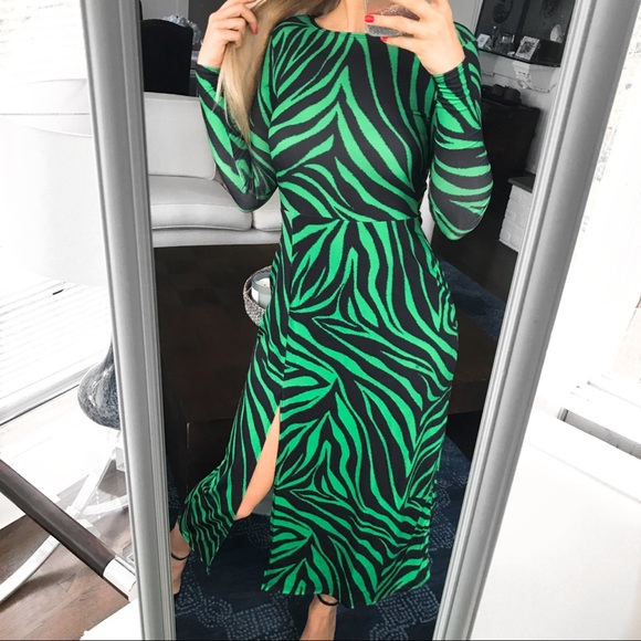 🆕 GREEN BLACK ZEBRA PRINT SLIT MAXI DRESS! - Picture 6 of 8